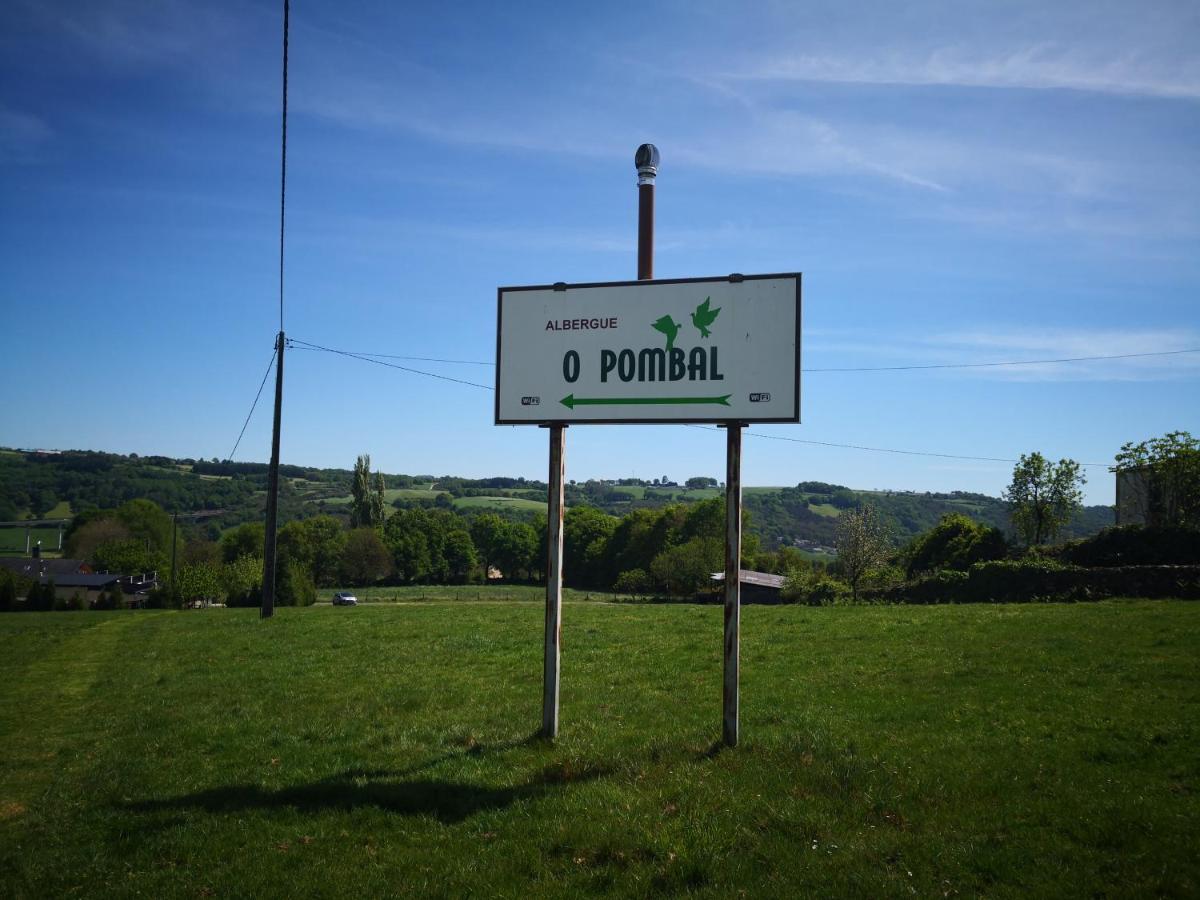 Albergue O Pombal Sarria Exterior foto